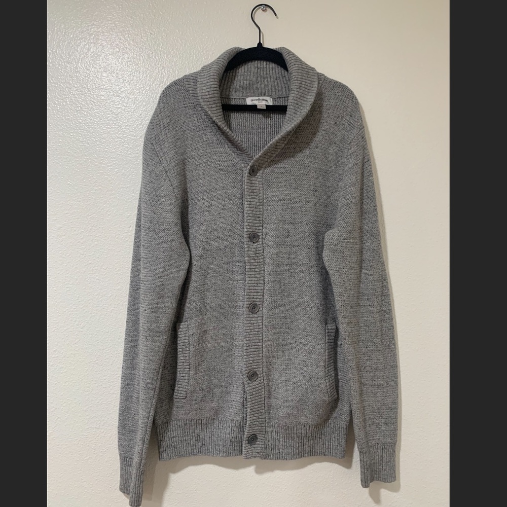 GoodFellow soft grey button up cardigan, size small.